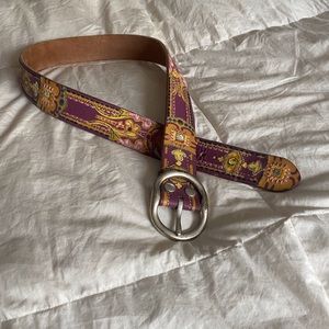 Lucky brand Belt measures 41’